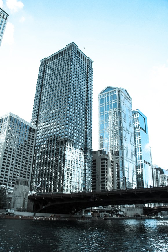 Chicago river architecture tour