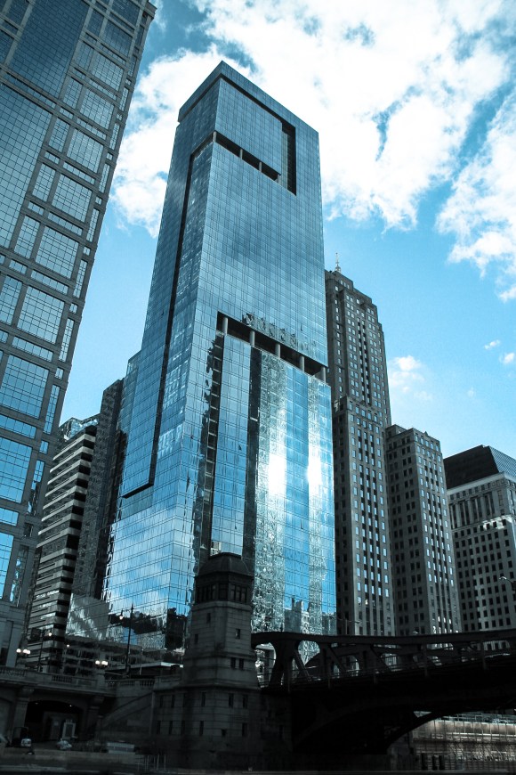 Chicago river architecture tour