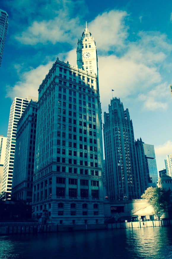 Chicago river architecture tour