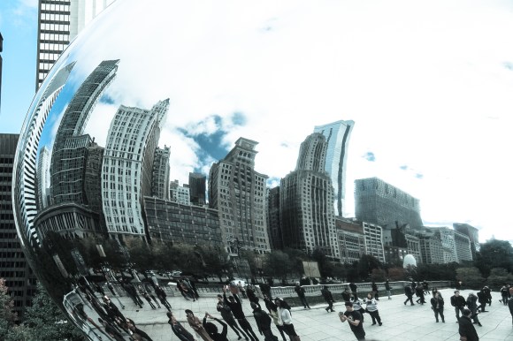 Cloud Gate by Anish Kapoor